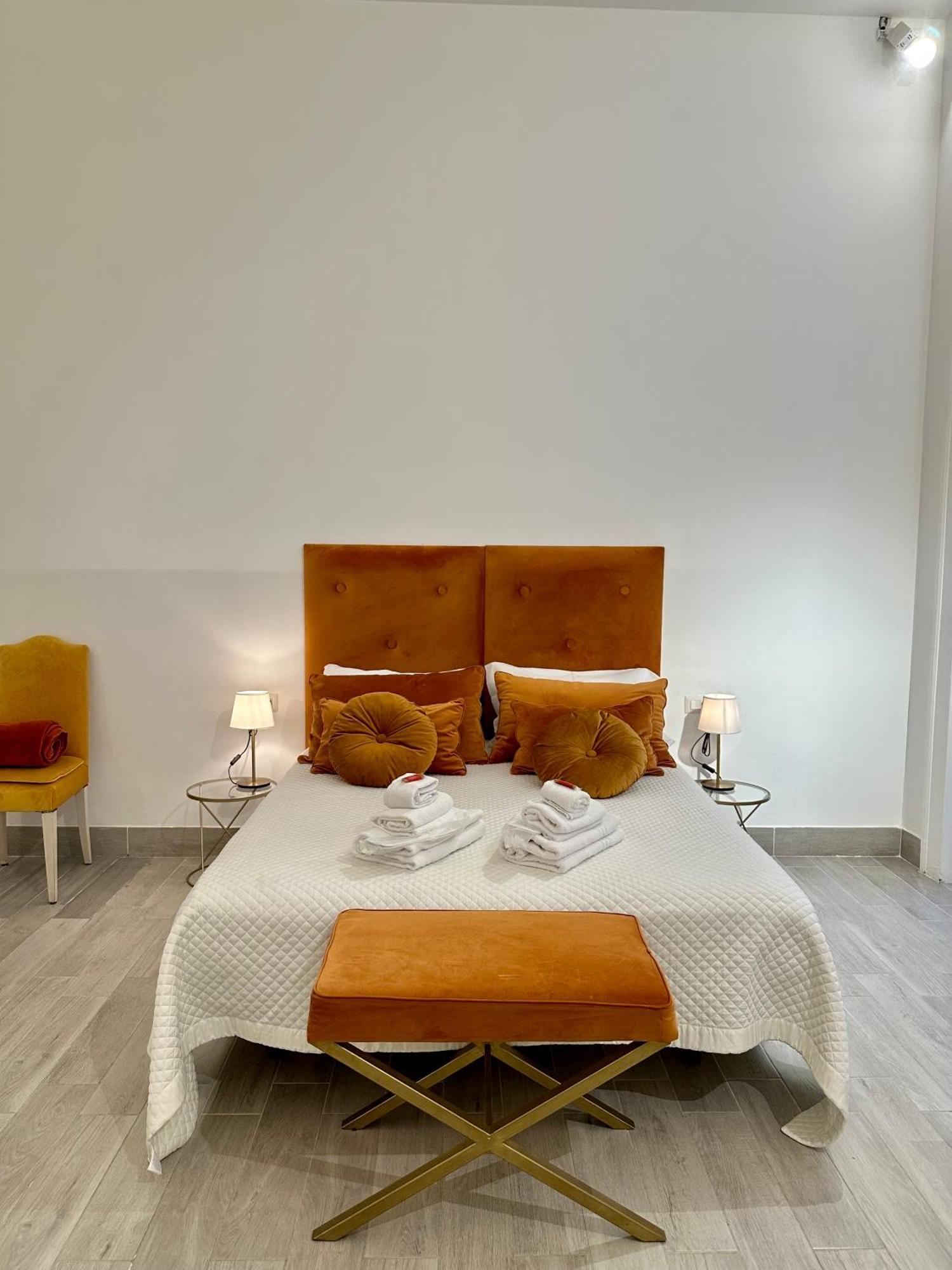 Maison M Napoli Boutique Rooms エクステリア 写真